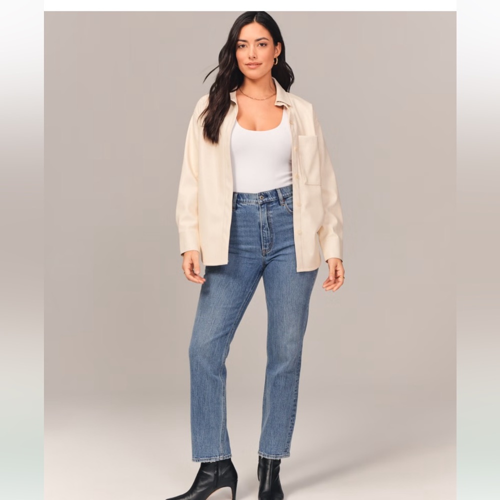 Abercrombie & Fitch - The Ankle Straight Ultra High Rise Jeans - New Without Tag